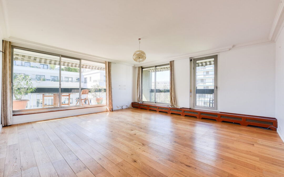 APPARTEMENT LUMINEUX – 5 PIECES -131M2 – BALCON 43M2