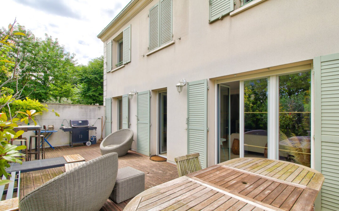 MAISON FAMILIALE – 8 PIECES – 180 M²