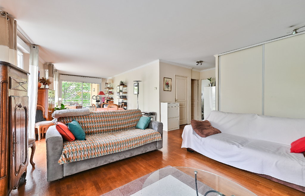 APPARTEMENT AVEC TERRASSE  – 5 PIECES – 99 m²