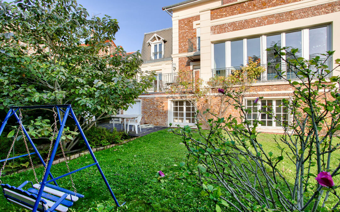 MAISON – 10 PIECES – 230 m²