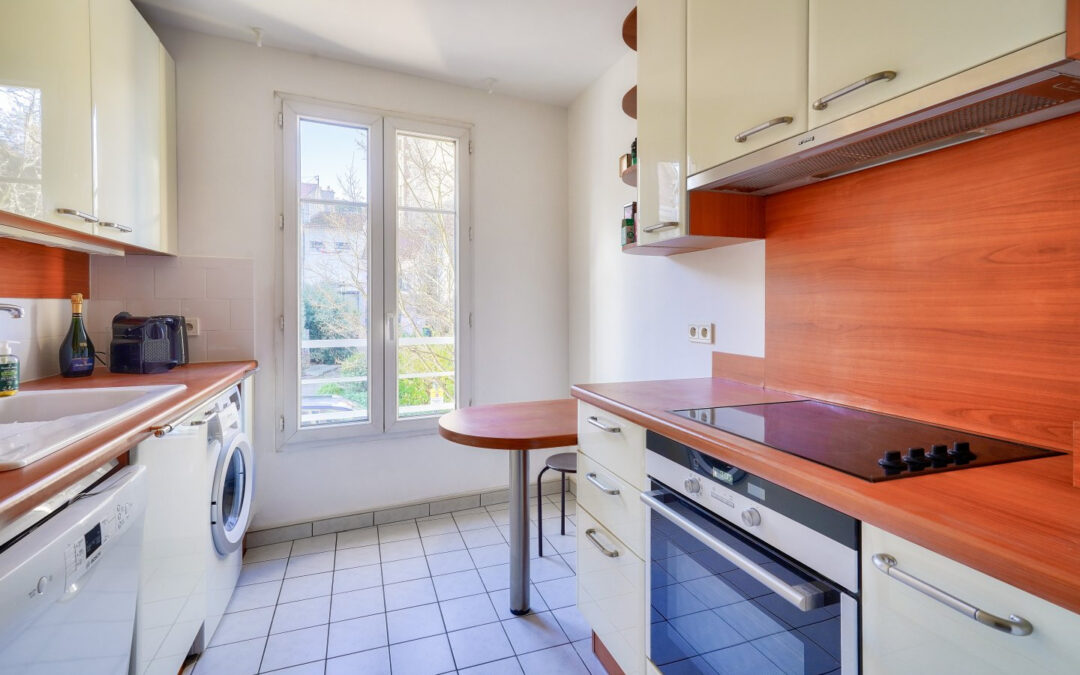 CLAMART CENTRE- APPARTEMENT FAMILIAL – 87 m²- LOGGIA