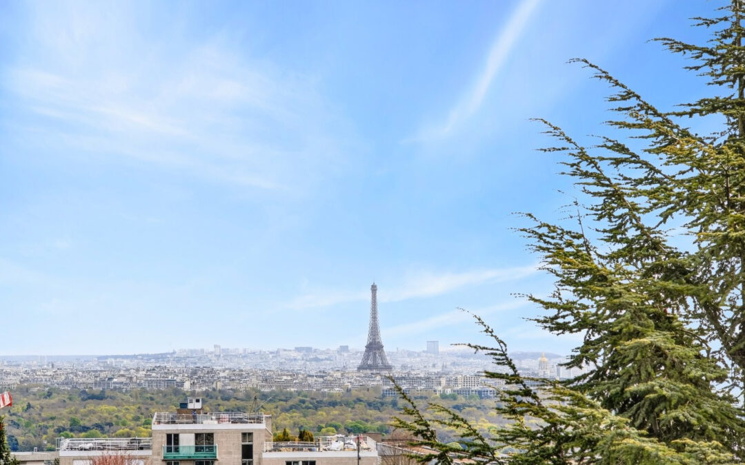 APPARTEMENT DERNIER ÉTAGE VUE TOUR EIFFEL – 3 PIÈCES – 62 M²