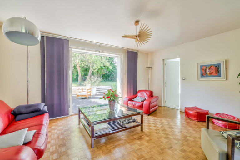 Maison avec jardin — photo 3